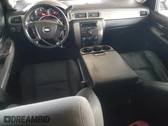 ✅ 2008 Chevrolet Tahoe LS • VIN: 1GNFC13C08J189100 • Lot: 92268665. Wystawiony na Copart z przebiegiem 201 875 mil. Bezpłatny archiwum sprzedaży aukcyjnych z USA i szczegółowy raport historii pojazdu na DreamBid. Zdjęcie 8.