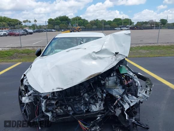 ✅ 2024 Nissan Altima SR • VIN: 1N4BL4CVXRN427304 • Lot: 42194928. Listed on IAAI with 10,679 mi. Free auction sales archive from the USA and detailed vehicle history report at DreamBid. Image 6.