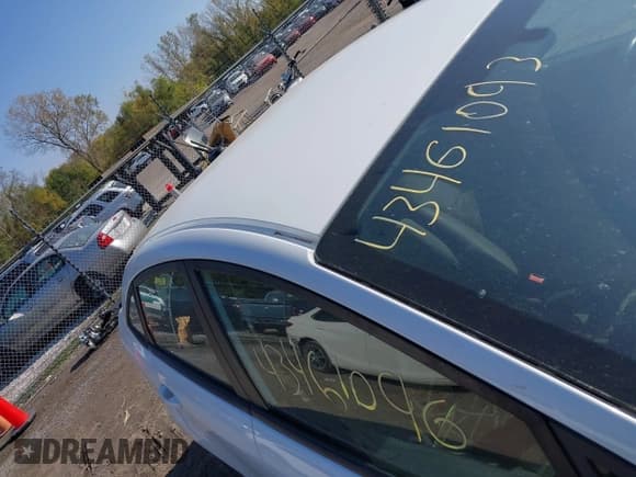 ✅ 2013 Ford Fiesta SE • VIN: 3FADP4BJ4DM224441 • Lot: 43461093. Wystawiony na IAAI z przebiegiem 130 735 mil. Bezpłatny archiwum sprzedaży aukcyjnych z USA i szczegółowy raport historii pojazdu na DreamBid. Zdjęcie 12.