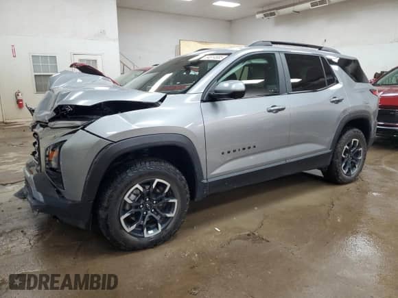 2025 Chevrolet Equinox AWD ACTIV z VIN 3GNAXSEGXSL169800, wystawiony jako Copart lot #84814685 z przebiegiem 18 185 mil mil oraz Szkoda całkowita • Salvage title. Historia ofert i sprzedaży dostępna na DreamBid. Obrazek 1.