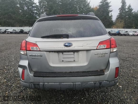 ✅ 2011 Subaru Outback Premium • VIN: 4S4BRBGCXB3338612 • Lot: 91410945. Listed on Copart with Not provided. Free auction sales archive from the USA and detailed vehicle history report at DreamBid. Image 6.