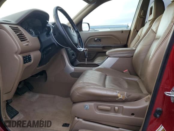 ✅ 2005 Honda Pilot EX-L • VIN: 5FNYF18555B043197 • Lot: 92241975. Wystawiony na Copart z przebiegiem 142 436 mil. Bezpłatny archiwum sprzedaży aukcyjnych z USA i szczegółowy raport historii pojazdu na DreamBid. Zdjęcie 7.