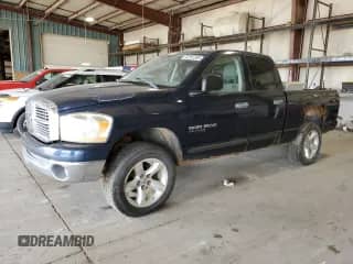 2006 Dodge 1500 SLT z VIN 1D7HU18N16S617889, wystawiony jako Copart lot #84701285 z przebiegiem 208 289 mil mil oraz Czysty tytuł • Clean title. Historia ofert i sprzedaży dostępna na DreamBid. Obrazek 1.
