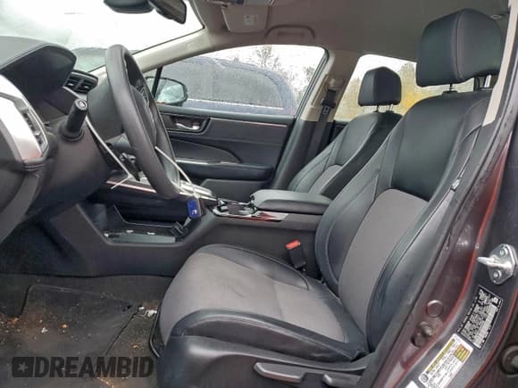 ✅ 2018 Honda Clarity • VIN: JHMZC5F11JC013740 • Lot: 95881765. Wystawiony na Copart z przebiegiem 86 895 mil. Bezpłatny archiwum sprzedaży aukcyjnych z USA i szczegółowy raport historii pojazdu na DreamBid. Zdjęcie 7.