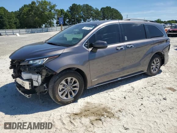 ✅ 2021 Toyota Sienna XLE • VIN: 5TDYRKEC2MS018607 • Lot: 58129314. Listed on Copart with 69,426 mi. Free auction sales archive from the USA and detailed vehicle history report at DreamBid. Image 1.