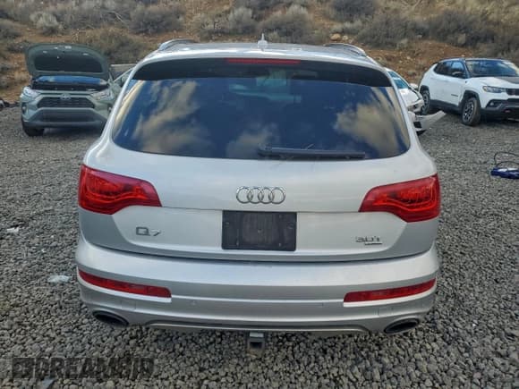 ✅ 2015 Audi Q7 S line Prestige • VIN: WA1DGAFE8FD028663 • Lot: 93080945. Wystawiony na Copart z przebiegiem 188 873 mil. Bezpłatny archiwum sprzedaży aukcyjnych z USA i szczegółowy raport historii pojazdu na DreamBid. Zdjęcie 6.