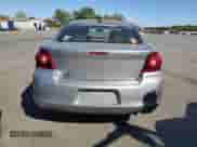2013 Dodge Avenger SE z VIN 1C3CDZAB4DN680312, wystawiony jako Copart lot #74890914 z przebiegiem 149 418 mil mil oraz Szkoda całkowita • Salvage title. Historia ofert i sprzedaży dostępna na DreamBid. Obrazek 6.