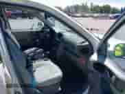 2005 Hyundai Santa Fe GLS z VIN KM8SC73EX5U003712, wystawiony jako IAAI lot #42591571 z przebiegiem 133 068 mil mil oraz . Historia ofert i sprzedaży dostępna na DreamBid. Obrazek 5.