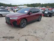 ✅ 2024 BMW iX xDrive50 • VIN: WB523CF07RCN63482 • Lot: 43406139. Wystawiony na IAAI z przebiegiem 26 929 mil. Bezpłatny archiwum sprzedaży aukcyjnych z USA i szczegółowy raport historii pojazdu na DreamBid. Zdjęcie 20.
