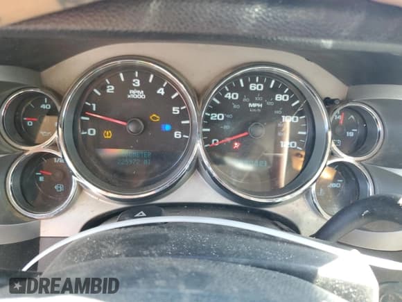 ✅ 2007 Chevrolet Silverado 1500 1LT • VIN: 2GCEC19J171728570 • Lot: 86692515. Listed on Copart with 225,972 mi. Free auction sales archive from the USA and detailed vehicle history report at DreamBid. Image 9.