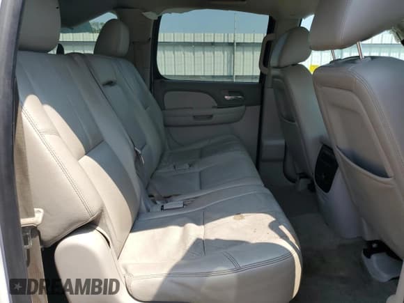 ✅ 2014 GMC Yukon XL SLT • VIN: 1GKS1KE04ER224261 • Lot: 62372575. Listed on Copart with 213,499 mi. Free auction sales archive from the USA and detailed vehicle history report at DreamBid. Image 11.