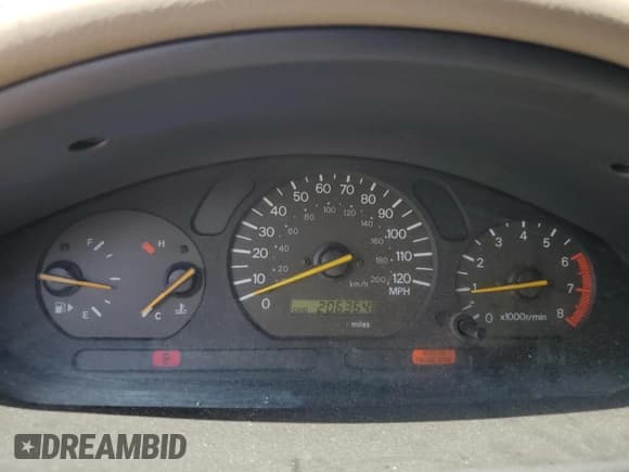 ✅ 2000 Mitsubishi Galant ES • VIN: 4A3AA46G1YE023862 • Lot: 61449105. Wystawiony na Copart z przebiegiem 206 364 mil. Bezpłatny archiwum sprzedaży aukcyjnych z USA i szczegółowy raport historii pojazdu na DreamBid. Zdjęcie 9.