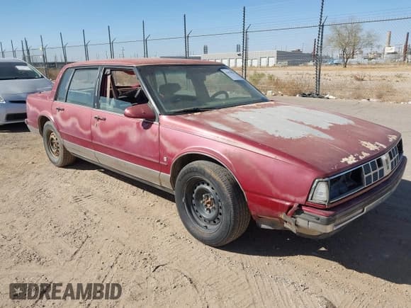 ✅ 1989 Oldsmobile 98 • VIN: 1G3CW54C6K1313371 • Лот: 41679021. Опубликован ранее на IAAI с пробегом 297 161 миль. Бесплатный доступ к архиву аукционных продаж из США и подробный отчёт об истории автомобиля на DreamBid. Изображение 1.