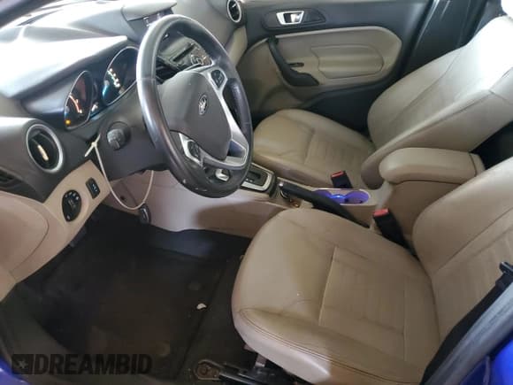 ✅ 2014 Ford Fiesta Titanium • VIN: 3FADP4CJ2EM163509 • Lot: 68381635. Wystawiony na Copart z przebiegiem 122 238 mil. Bezpłatny archiwum sprzedaży aukcyjnych z USA i szczegółowy raport historii pojazdu na DreamBid. Zdjęcie 7.