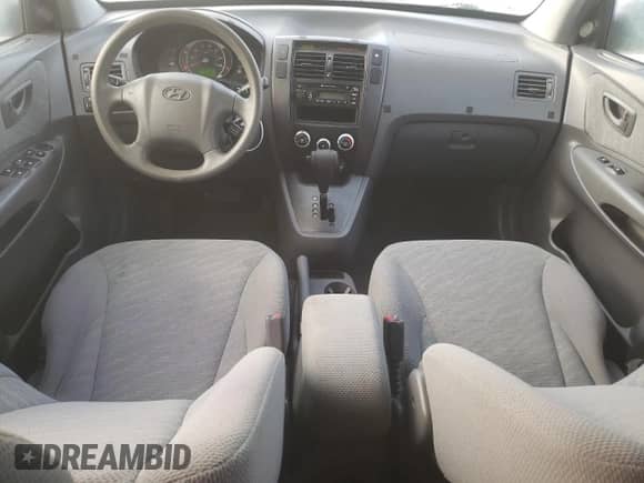 2005 Hyundai Tucson GL z VIN KM8JM12B55U206049, wystawiony jako Copart lot #78380544 z przebiegiem 158 326 mil mil oraz Szkoda całkowita • Salvage title. Historia ofert i sprzedaży dostępna na DreamBid. Obrazek 8.