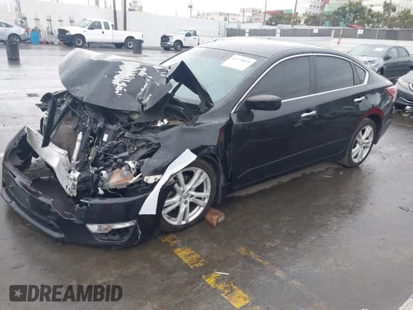 ✅ 2013 Nissan Altima SV • VIN: 1N4BL3AP1DC233215 • Lot: 41770839. Listed on IAAI with Not provided. Free auction sales archive from the USA and detailed vehicle history report at DreamBid. Image 2.
