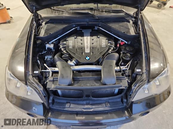 ✅ 2012 BMW X5 50i • VIN: 5UXZV8C51CL424965 • Лот: 93650355. Опубликован ранее на Copart с пробегом 121 895 миль. Бесплатный доступ к архиву аукционных продаж из США и подробный отчёт об истории автомобиля на DreamBid. Изображение 12.