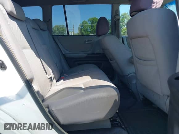 2006 Toyota Highlander z VIN JTEGD21A860141215, wystawiony jako IAAI lot #42571223 z przebiegiem Nie podano mil oraz . Historia ofert i sprzedaży dostępna na DreamBid. Obrazek 8.