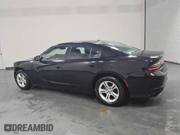 ✅ 2022 Dodge Charger SXT • VIN: 2C3CDXBG2NH239027 • Lot: 92066635. Wystawiony na Copart z przebiegiem 105 534 mil. Bezpłatny archiwum sprzedaży aukcyjnych z USA i szczegółowy raport historii pojazdu na DreamBid. Zdjęcie 2.