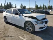 ✅ 2015 BMW 3 Series 328i • VIN: WBA3C1C56FK123829 • Lot: 90343345. Wystawiony na Copart z przebiegiem 122 715 mil. Bezpłatny archiwum sprzedaży aukcyjnych z USA i szczegółowy raport historii pojazdu na DreamBid. Zdjęcie 4.