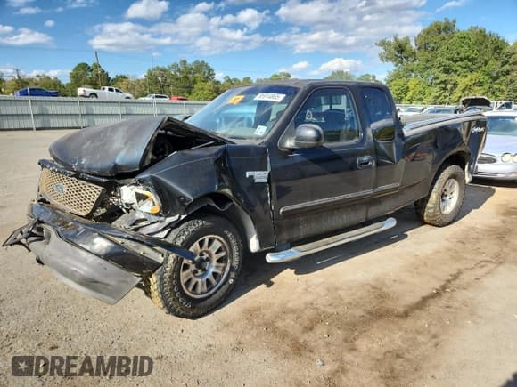 ✅ 2003 Ford F-150 XL • VIN: 1FTRX17WX3NA11629 • Лот: 85914865. Опубликован ранее на Copart с пробегом Не указан. Бесплатный доступ к архиву аукционных продаж из США и подробный отчёт об истории автомобиля на DreamBid. Изображение 1.