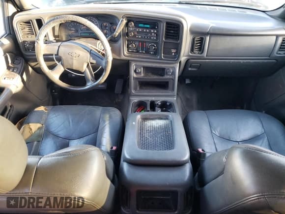 ✅ 2004 Chevrolet Silverado 1500 LS • VIN: 1GCEC19T84E397157 • Лот: 77083954. Опубликован ранее на Copart с пробегом 171 145 миль. Бесплатный доступ к архиву аукционных продаж из США и подробный отчёт об истории автомобиля на DreamBid. Изображение 8.