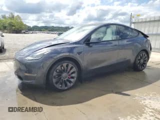 ✅ 2024 Tesla Model Y Performance • VIN: 7SAYGDEFXRA279555 • Lot: 69436085. Wystawiony na Copart z przebiegiem 35 023 mil. Bezpłatny archiwum sprzedaży aukcyjnych z USA i szczegółowy raport historii pojazdu na DreamBid. Zdjęcie 1.