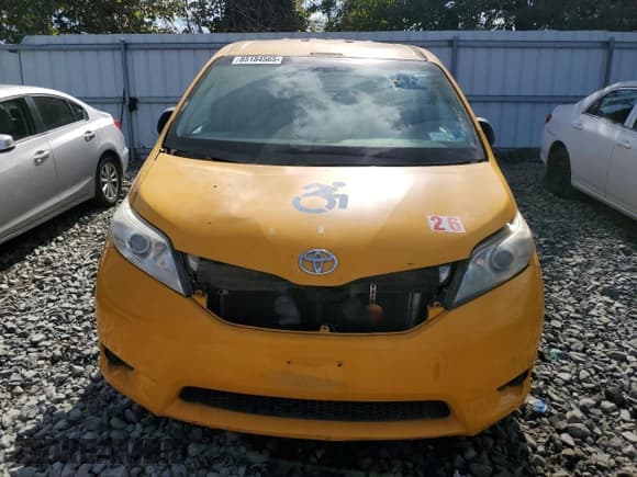 ✅ 2016 Toyota Sienna L • VIN: 5TDZK3DC1GS704058 • Lot: 85184565. Listed on Copart with Not provided. Free auction sales archive from the USA and detailed vehicle history report at DreamBid. Image 5.