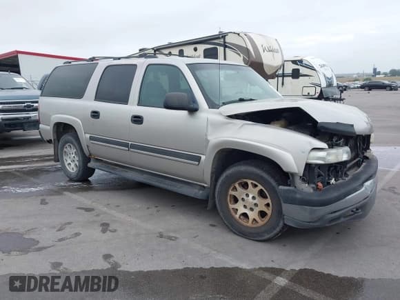 ✅ 2005 Chevrolet Suburban Z71 • VIN: 3GNFK16Z85G175820 • Lot: 43075693. Wystawiony na IAAI z przebiegiem 264 040 mil. Bezpłatny archiwum sprzedaży aukcyjnych z USA i szczegółowy raport historii pojazdu na DreamBid. Zdjęcie 1.