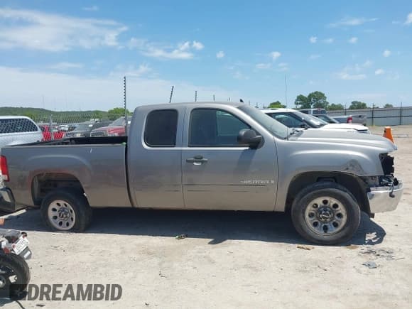 ✅ 2009 GMC Sierra 1500 SL • VIN: 2GTEC19C091128840 • Лот: 42819854. Опубликован ранее на IAAI с пробегом 290 467 миль. Бесплатный доступ к архиву аукционных продаж из США и подробный отчёт об истории автомобиля на DreamBid. Изображение 13.