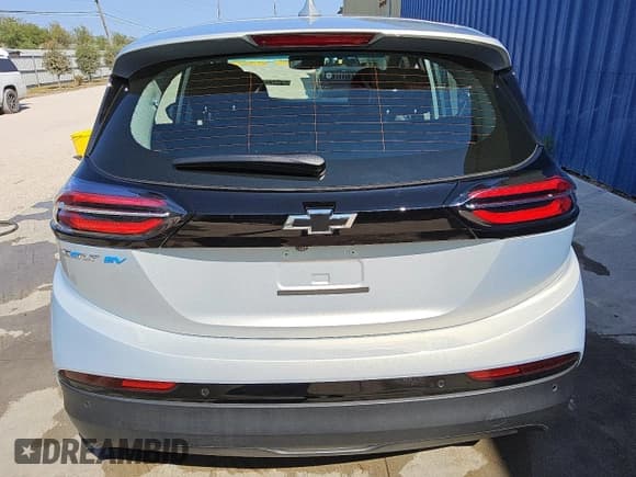 ✅ 2023 Chevrolet Bolt EV 1LT • VIN: 1G1FW6S03P4200830 • Lot: 75473894. Wystawiony na Copart z przebiegiem 15 678 mil. Bezpłatny archiwum sprzedaży aukcyjnych z USA i szczegółowy raport historii pojazdu na DreamBid. Zdjęcie 6.