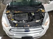 ✅ 2017 Ford Escape Titanium • VIN: 1FMCU0JD3HUD40648 • Lot: 90056455. Wystawiony na Copart z przebiegiem 69 569 mil. Bezpłatny archiwum sprzedaży aukcyjnych z USA i szczegółowy raport historii pojazdu na DreamBid. Zdjęcie 12.