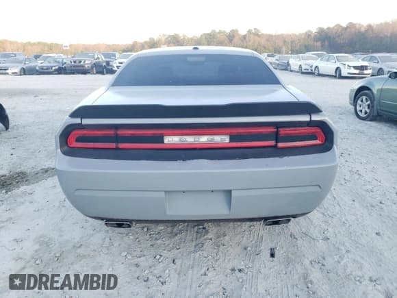 ✅ 2013 Dodge Challenger SXT • VIN: 2C3CDYAG4DH676498 • Lot: 85953914. Wystawiony na Copart z przebiegiem 169 084 mil. Bezpłatny archiwum sprzedaży aukcyjnych z USA i szczegółowy raport historii pojazdu na DreamBid. Zdjęcie 6.