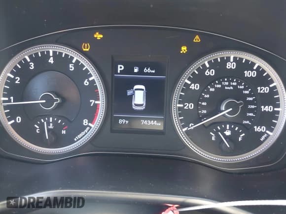 ✅ 2019 Hyundai Santa Fe SE • VIN: 5NMS23AD8KH030713 • Lot: 43592667. Wystawiony na IAAI z przebiegiem 74 344 mil. Bezpłatny archiwum sprzedaży aukcyjnych z USA i szczegółowy raport historii pojazdu na DreamBid. Zdjęcie 7.