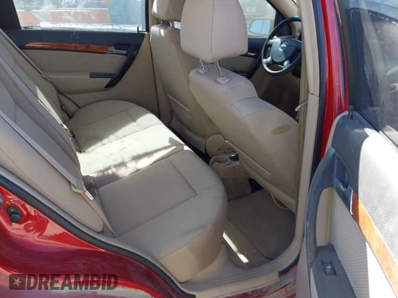 ✅ 2011 Chevrolet Aveo 1LT • VIN: KL1TD5DE2BB135242 • Lot: 41676694. Wystawiony na IAAI z przebiegiem 131 137 mil. Bezpłatny archiwum sprzedaży aukcyjnych z USA i szczegółowy raport historii pojazdu na DreamBid. Zdjęcie 8.