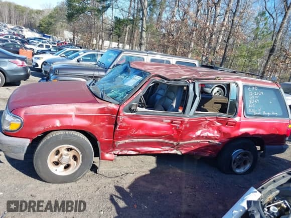 ✅ 1997 Ford Explorer XLT • VIN: 1FMDU32P1VUB98259 • Лот: 41251433. Опубликован ранее на IAAI с пробегом 156 680 миль. Бесплатный доступ к архиву аукционных продаж из США и подробный отчёт об истории автомобиля на DreamBid. Изображение 14.