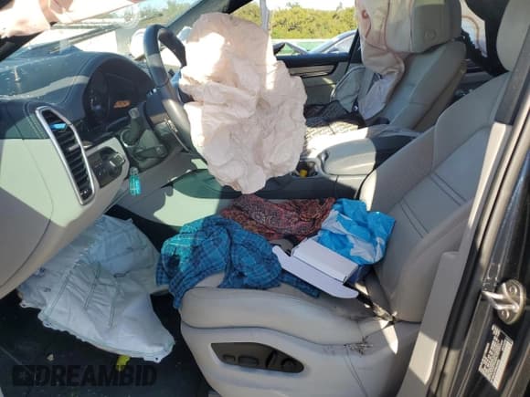 ✅ 2023 Porsche Cayenne • VIN: WP1BA2AY2PDA24226 • Lot: 74420634. Listed on Copart with Not provided. Free auction sales archive from the USA and detailed vehicle history report at DreamBid. Image 7.