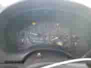 2002 Chevrolet Blazer LS z VIN 1GNDT13W12K144430, wystawiony jako Copart lot #83088284 z przebiegiem 176 393 mil mil oraz Szkoda całkowita • Salvage title. Historia ofert i sprzedaży dostępna na DreamBid. Obrazek 9.