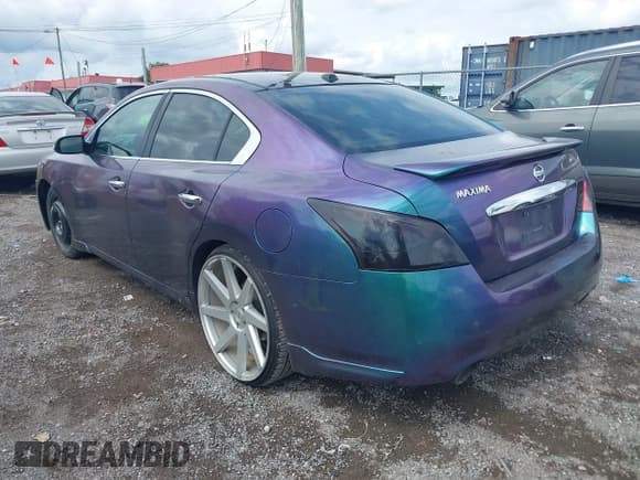 ✅ 2010 Nissan Maxima SV • VIN: 1N4AA5AP9AC823767 • Lot: 42363684. Listed on IAAI with 190,045 mi. Free auction sales archive from the USA and detailed vehicle history report at DreamBid. Image 3.