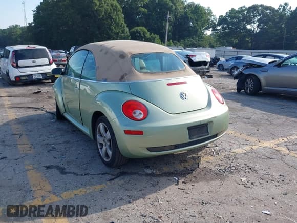 ✅ 2007 Volkswagen Beetle • VIN: 3VWSF31Y77M420968 • Lot: 42689738. Listed on IAAI with 160,312 mi. Free auction sales archive from the USA and detailed vehicle history report at DreamBid. Image 3.