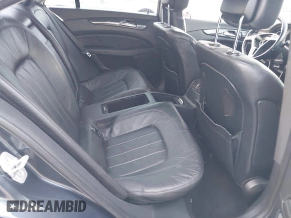 ✅ 2013 Mercedes-Benz CLS 550 • VIN: WDDLJ7DBXDA061229 • Lot: 41701414. Wystawiony na IAAI z przebiegiem 144 791 mil. Bezpłatny archiwum sprzedaży aukcyjnych z USA i szczegółowy raport historii pojazdu na DreamBid. Zdjęcie 8.