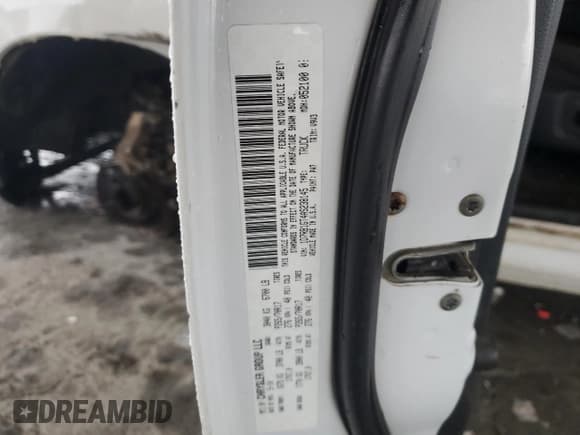 ✅ 2010 Dodge 1500 SLT • VIN: 1D7RB1GT4AS238145 • Lot: 44431015. Wystawiony na Copart z przebiegiem 215 907 mil. Bezpłatny archiwum sprzedaży aukcyjnych z USA i szczegółowy raport historii pojazdu na DreamBid. Zdjęcie 14.