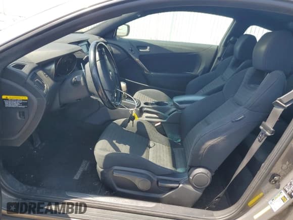 ✅ 2013 Hyundai Genesis Coupe 2.0T • VIN: KMHHT6KD0DU082240 • Lot: 59400945. Wystawiony na Copart z przebiegiem 119 761 mil. Bezpłatny archiwum sprzedaży aukcyjnych z USA i szczegółowy raport historii pojazdu na DreamBid. Zdjęcie 7.