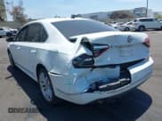 ✅ 2017 Volkswagen Passat SE • VIN: 1VWGT7A38HC048733 • Lot: 42333450. Listed on IAAI with 132,356 mi. Free auction sales archive from the USA and detailed vehicle history report at DreamBid. Image 3.