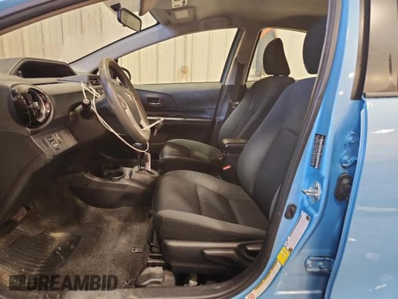 ✅ 2015 Toyota Prius Four • VIN: JTDKDTB37F1091387 • Lot: 92278815. Listed on Copart with 107,271 mi. Free auction sales archive from the USA and detailed vehicle history report at DreamBid. Image 7.