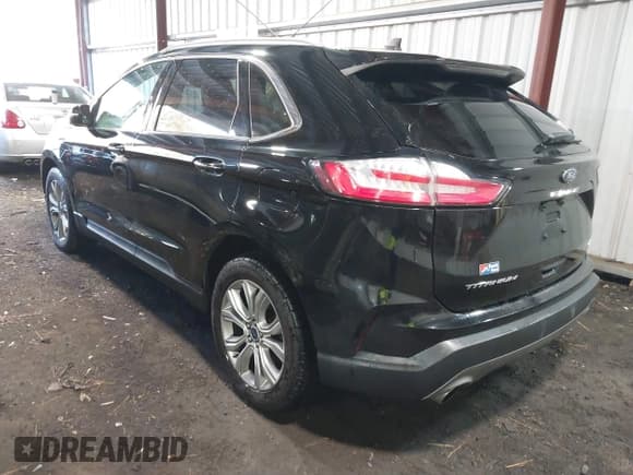 ✅ 2021 Ford Edge Titanium • VIN: 2FMPK4K92MBA65363 • Lot: 43736522. Wystawiony na IAAI z przebiegiem 74 346 mil. Bezpłatny archiwum sprzedaży aukcyjnych z USA i szczegółowy raport historii pojazdu na DreamBid. Zdjęcie 3.