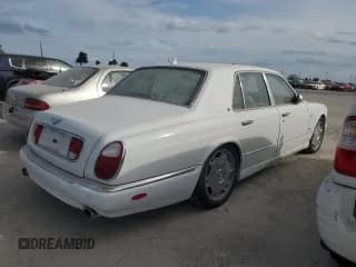 ✅ 2008 Bentley Arnage • VIN: SCBLC47J38CX12882 • Lot: 75646314. Wystawiony na Copart z przebiegiem Nie podano. Bezpłatny archiwum sprzedaży aukcyjnych z USA i szczegółowy raport historii pojazdu na DreamBid. Zdjęcie 3.