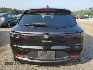 ✅ 2024 Alfa Romeo Tonale Veloce • VIN: ZASPATDW9R3045093 • Lot: 65848775. Wystawiony na Copart z przebiegiem 2 667 mil. Bezpłatny archiwum sprzedaży aukcyjnych z USA i szczegółowy raport historii pojazdu na DreamBid. Zdjęcie 6.