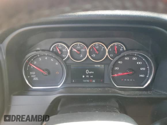 ✅ 2019 Chevrolet Silverado 1500 LT • VIN: 1GCRYDEK6KZ246700 • Lot: 63295415. Wystawiony na Copart z przebiegiem 133 182 mil. Bezpłatny archiwum sprzedaży aukcyjnych z USA i szczegółowy raport historii pojazdu na DreamBid. Zdjęcie 9.