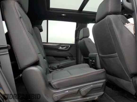 2023 Chevrolet Tahoe RST z VIN 1GNSKRKTXPR365023, wystawiony jako Copart lot #43356725 z przebiegiem 28 425 mil mil oraz Szkoda całkowita • Salvage title. Historia ofert i sprzedaży dostępna na DreamBid. Obrazek 11.